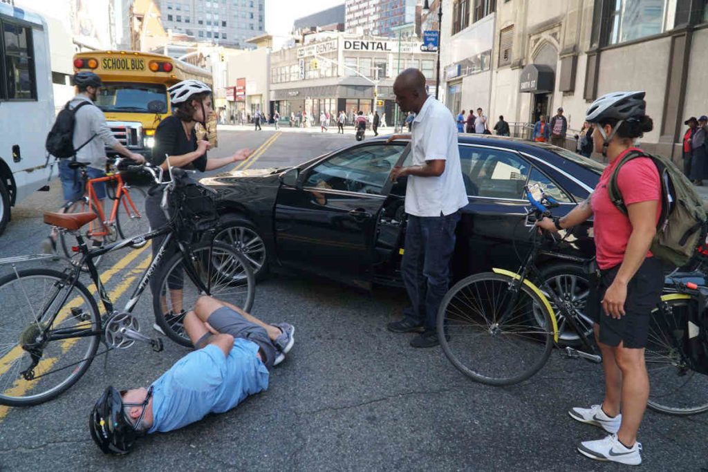 dtg-smith-street-bike-crash-2019-09-27-bk01_z-1200x800-1-1024x683